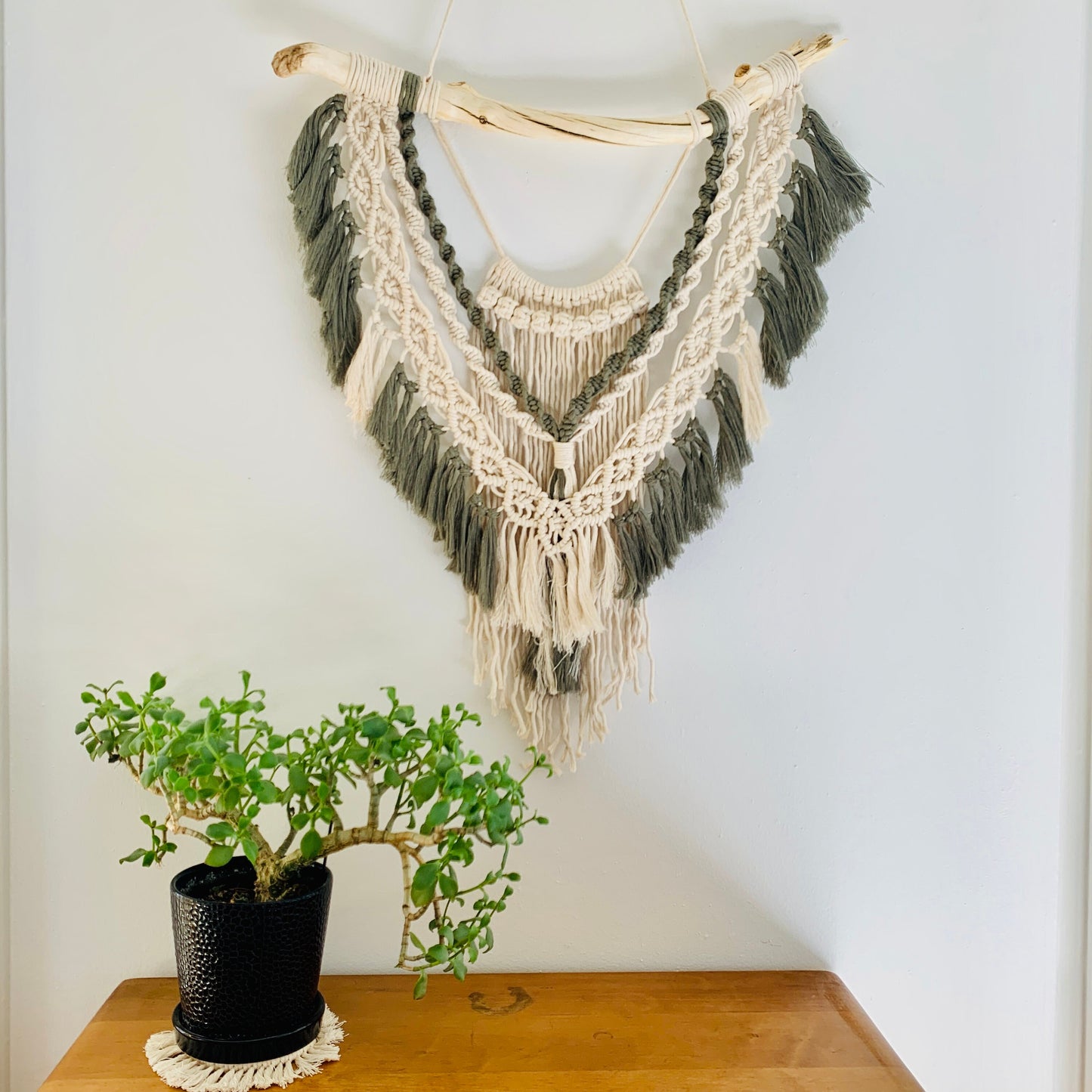 Driftwood Macrame Wall Hanging/ Large Macrame Wall Decor/ Woven Wall Tapestry/Bedroom Macrame Wall Decor/ Cotton Dorm Wall Decor